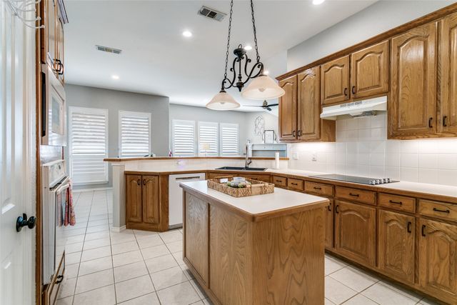 2724 Windstone Way, Corinth, TX 76210