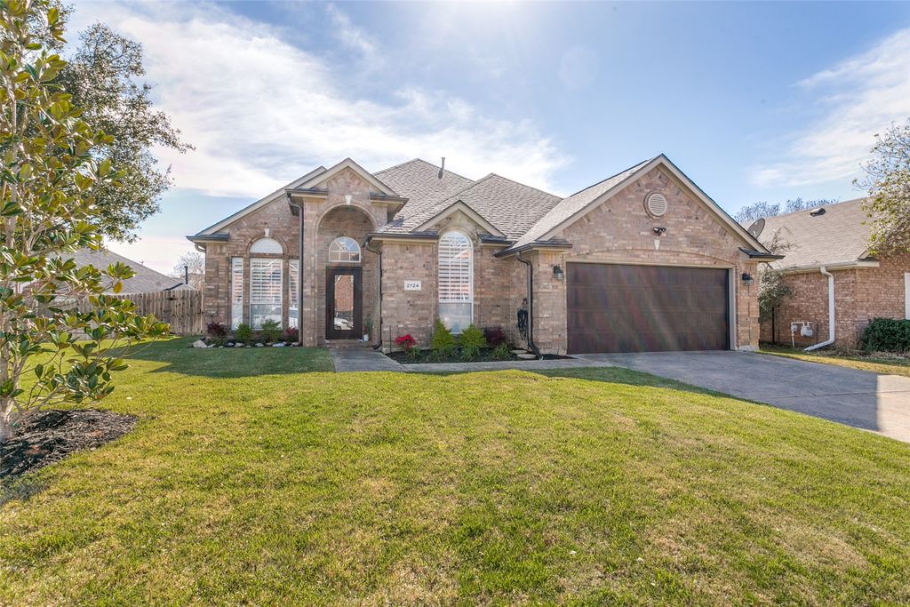 2724 Windstone Way, Corinth, TX 76210