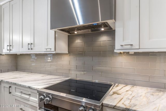 1331 1ST Street N 202, Jacksonville Beach, FL 32250