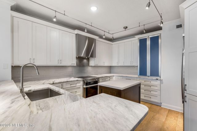 1331 1ST Street N 202, Jacksonville Beach, FL 32250