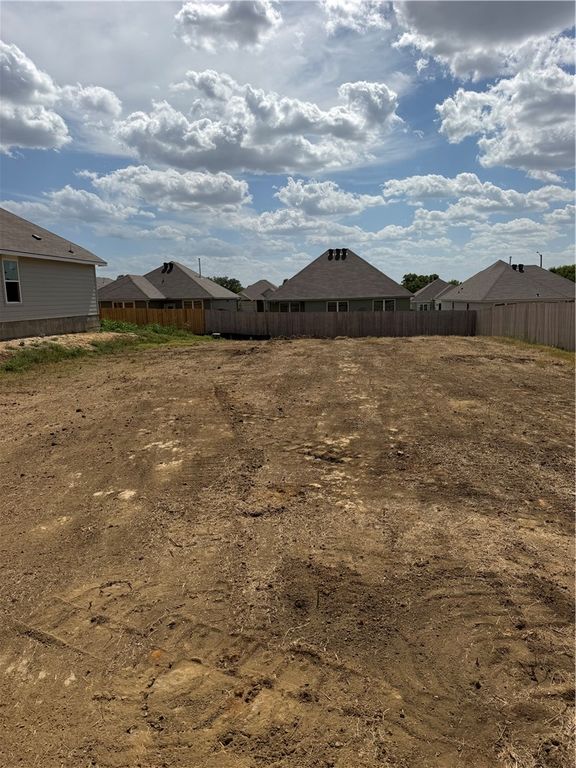 104 Womble Loop, Caldwell, TX 77836 — exterior