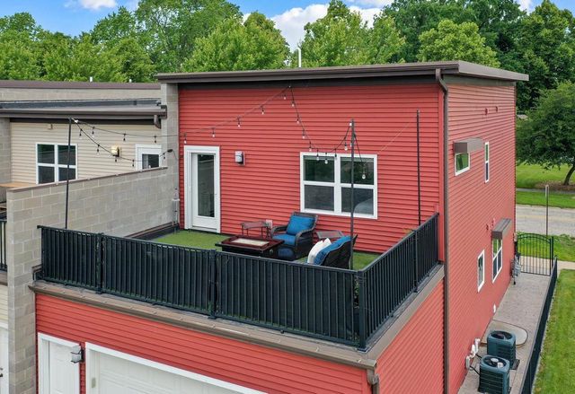 318 N VAN BUREN STREET, Green Bay, WI 54301