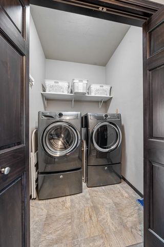 318 N VAN BUREN STREET, Green Bay, WI 54301