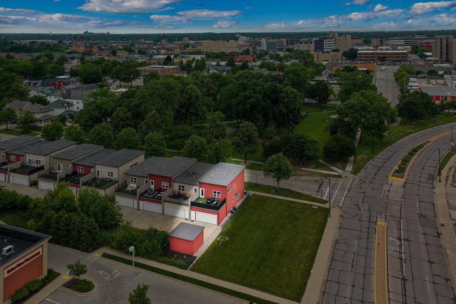 318 N VAN BUREN STREET, Green Bay, WI 54301