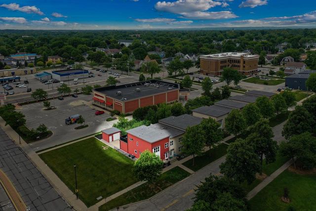 318 N VAN BUREN STREET, Green Bay, WI 54301