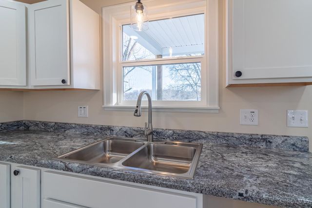 353 Chestnut Ridge, West Union, OH 45693