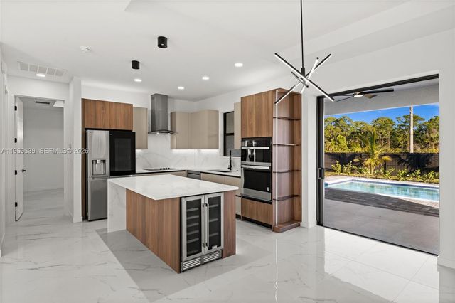 1621 NW 23rd Terrace, Cape Coral, FL 33993