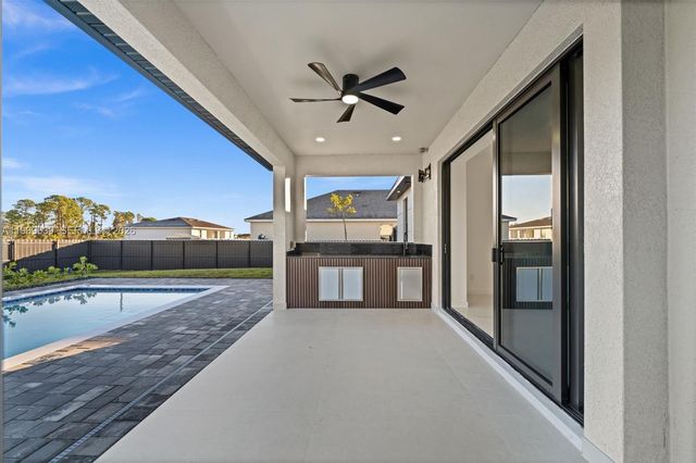 1621 NW 23rd Terrace, Cape Coral, FL 33993