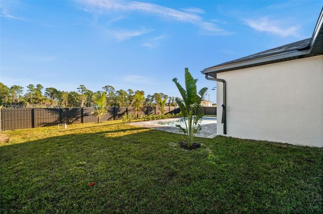 1621 NW 23rd Terrace, Cape Coral, FL 33993