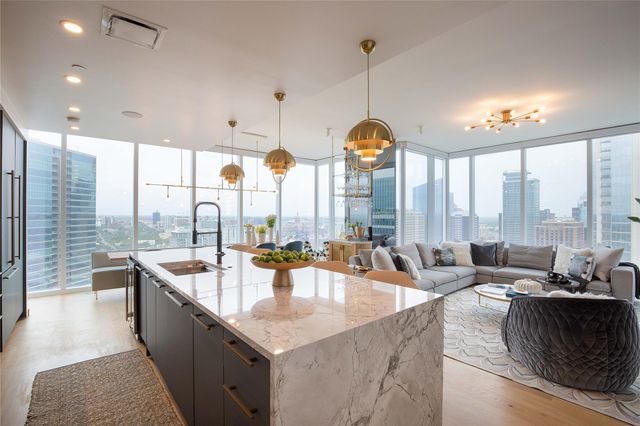 301 West Ave 3003, Austin, TX 78701