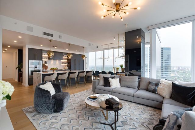 301 West Ave 3003, Austin, TX 78701