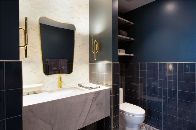 301 West Ave 3003, Austin, TX 78701