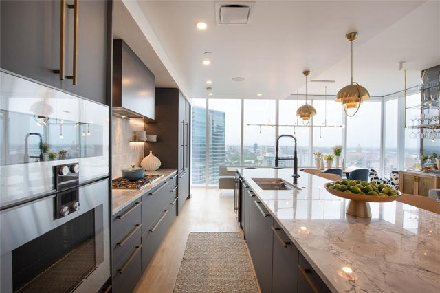 301 West Ave 3003, Austin, TX 78701
