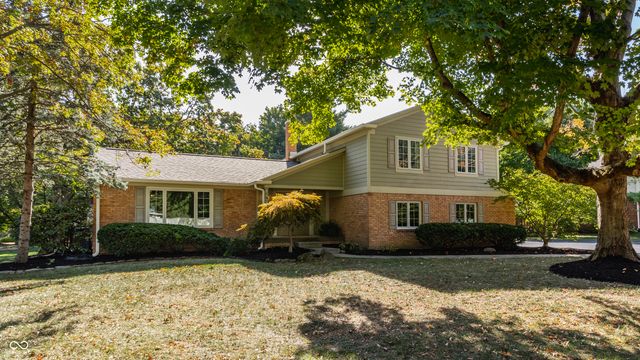 9 Lakeview Court, Carmel, IN 46033
