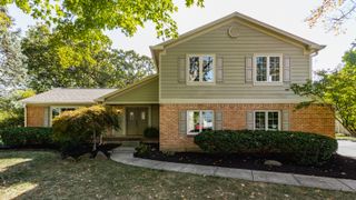 9 Lakeview Court, Carmel, IN 46033