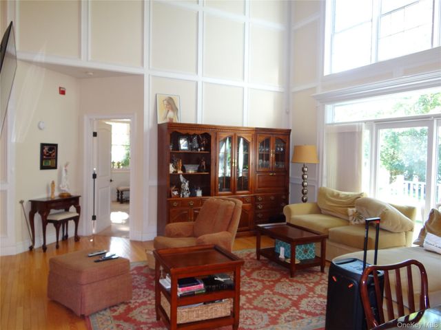 33 Blair Road, East Setauket, NY 11733