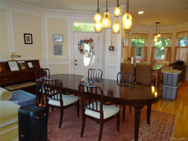 33 Blair Road, East Setauket, NY 11733