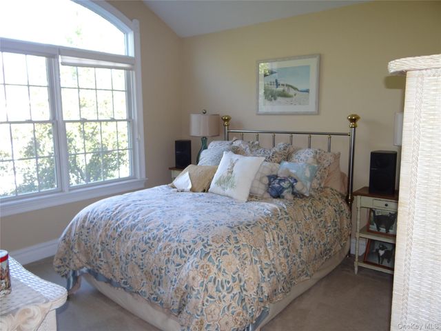 33 Blair Road, East Setauket, NY 11733
