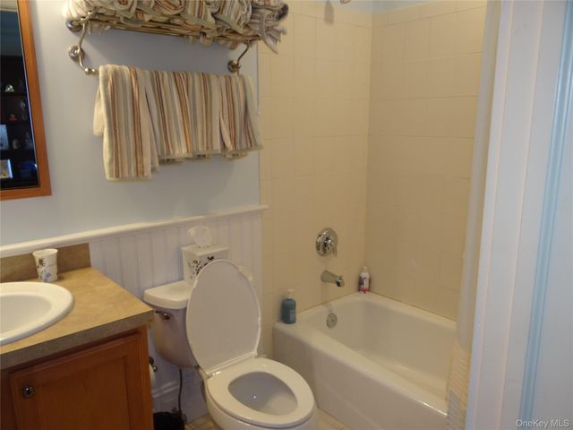 33 Blair Road, East Setauket, NY 11733