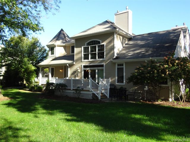33 Blair Road, East Setauket, NY 11733