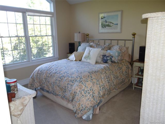 33 Blair Road, East Setauket, NY 11733