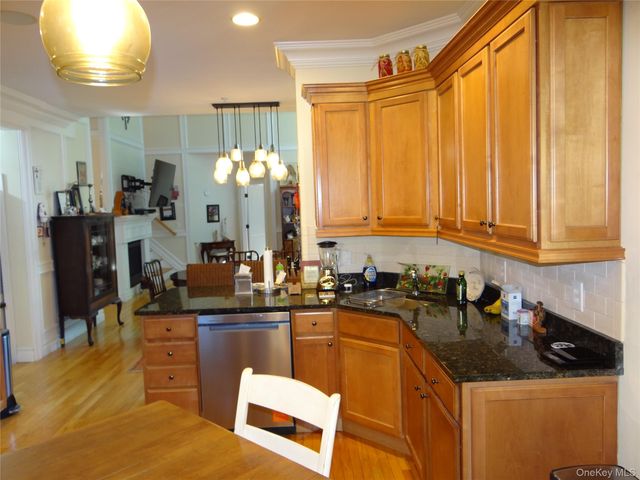 33 Blair Road, East Setauket, NY 11733