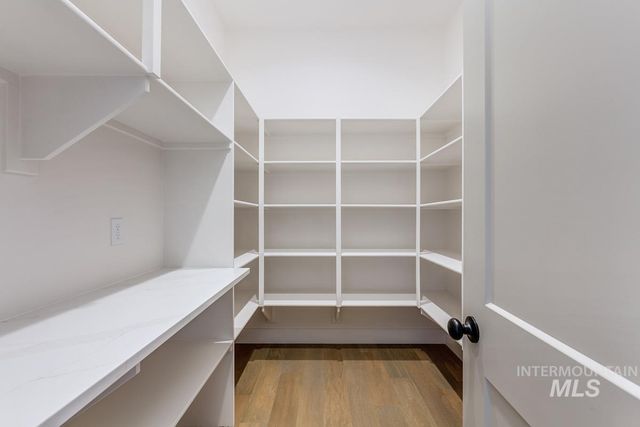 21726 Appaloosa Ave, Star, ID 83669