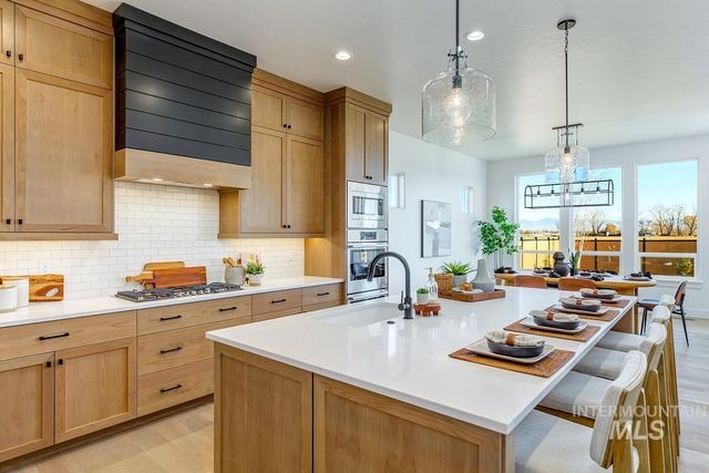 21726 Appaloosa Ave, Star, ID 83669