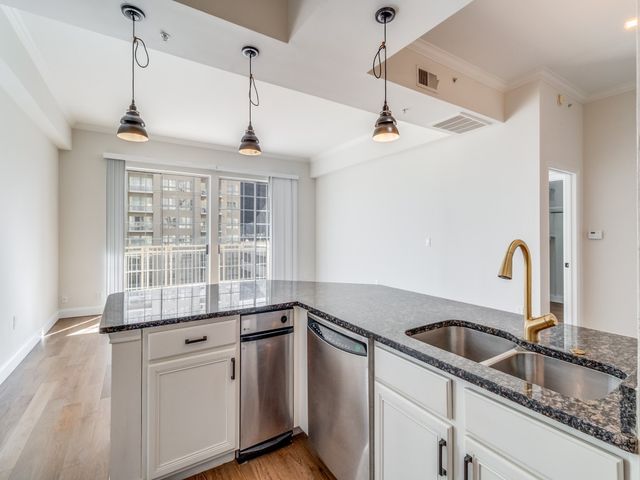 3225 Turtle Creek Boulevard 545, Dallas, TX 75219