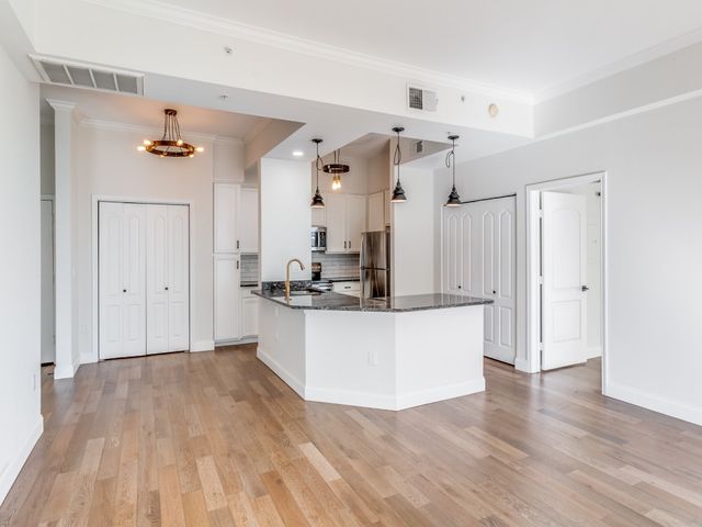 3225 Turtle Creek Boulevard 545, Dallas, TX 75219