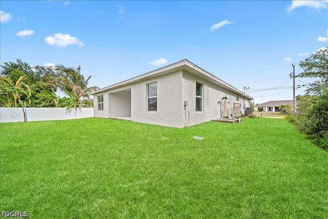 1426 NE 34th ST, Cape Coral, FL 33909