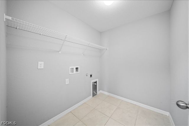 1426 NE 34th ST, Cape Coral, FL 33909