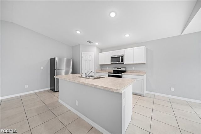 1426 NE 34th ST, Cape Coral, FL 33909