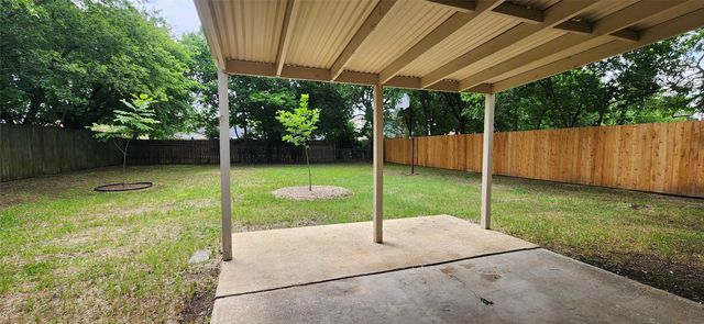 723 Briggs Street, Cedar Hill, TX 75104