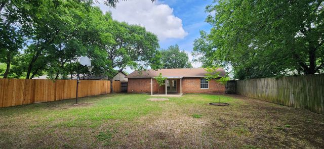 723 Briggs Street, Cedar Hill, TX 75104