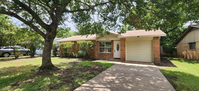 723 Briggs Street, Cedar Hill, TX 75104