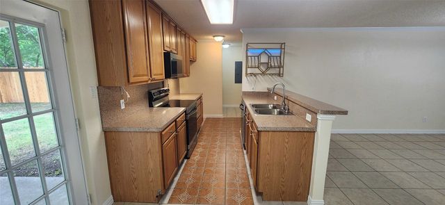 723 Briggs Street, Cedar Hill, TX 75104