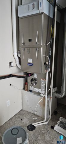 3306 E Prairie Wind St Street, Sioux Falls, SD 57108