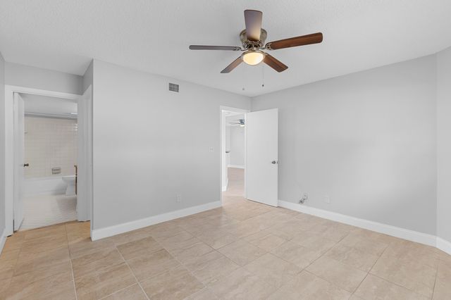 3469 NW 44th Street 104, Lauderdale Lakes, FL 33309