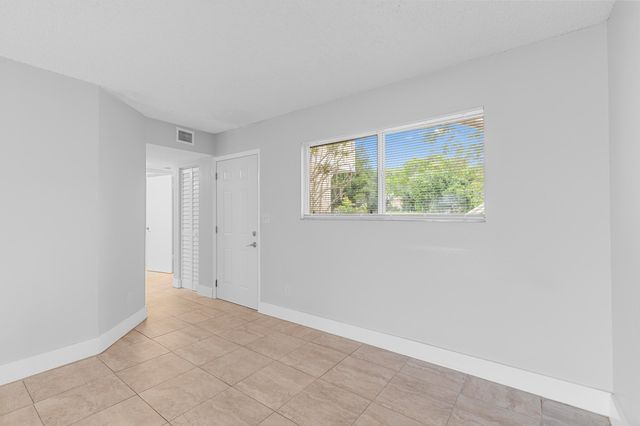 3469 NW 44th Street 104, Lauderdale Lakes, FL 33309