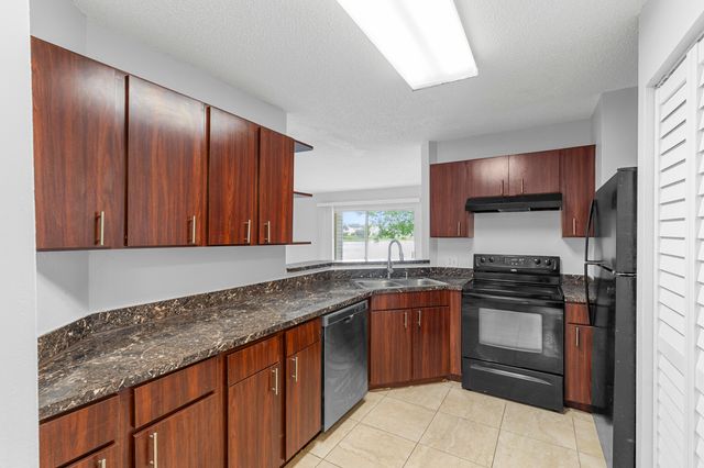 3469 NW 44th Street 104, Lauderdale Lakes, FL 33309