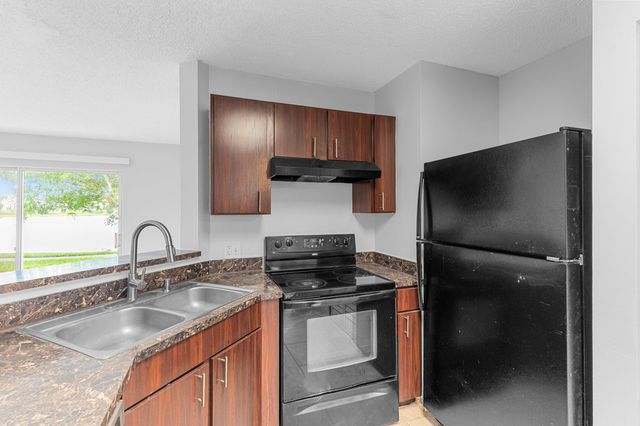 3469 NW 44th Street 104, Lauderdale Lakes, FL 33309