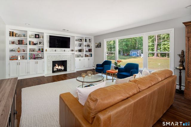 121 Thornwood Road, Stamford, CT 06903