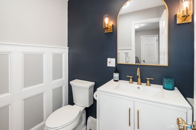 121 Thornwood Road, Stamford, CT 06903