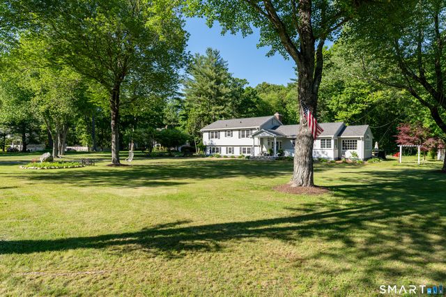 121 Thornwood Road, Stamford, CT 06903