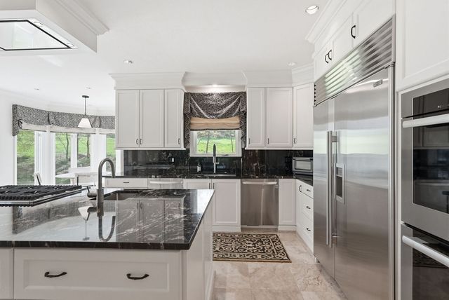 2001 Old Orchard PLACE, Adams Twp, PA 15044