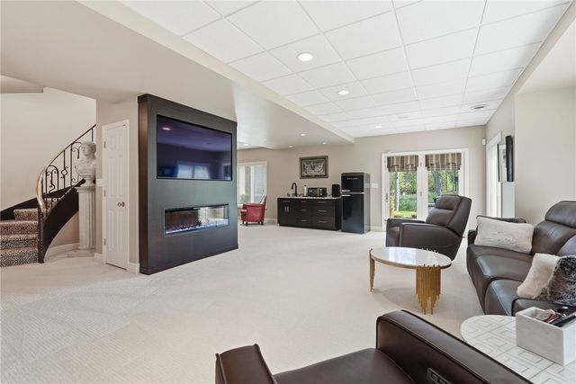 2001 Old Orchard PLACE, Adams Twp, PA 15044