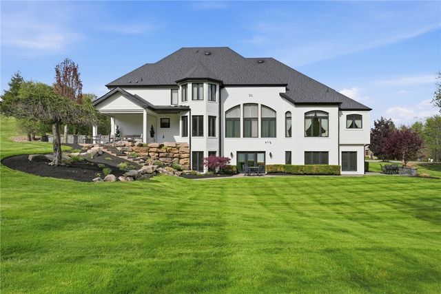 2001 Old Orchard PLACE, Adams Twp, PA 15044
