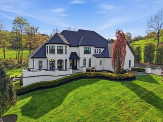 2001 Old Orchard PLACE, Adams Twp, PA 15044