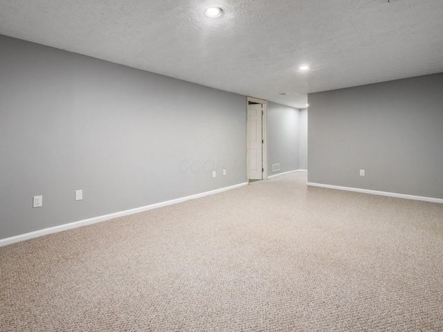 3438 Eastwoodlands Trail, Hilliard, OH 43026